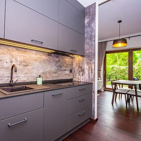 Inpoint 2-Bedrooms Apartment With Private Garden And Free Parking Cracovia Exterior foto