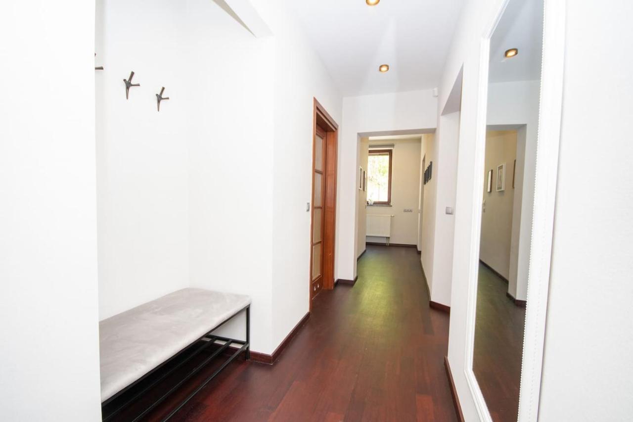 Inpoint 2-Bedrooms Apartment With Private Garden And Free Parking Cracovia Exterior foto