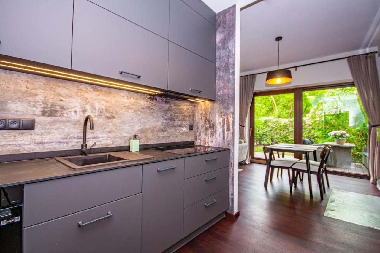 Inpoint 2-Bedrooms Apartment With Private Garden And Free Parking Cracovia Exterior foto