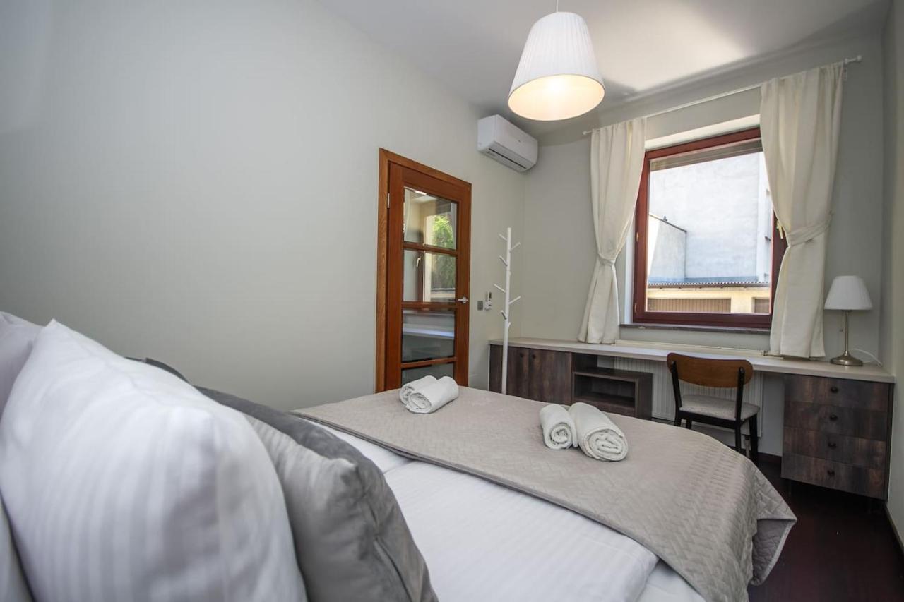 Inpoint 2-Bedrooms Apartment With Private Garden And Free Parking Cracovia Exterior foto