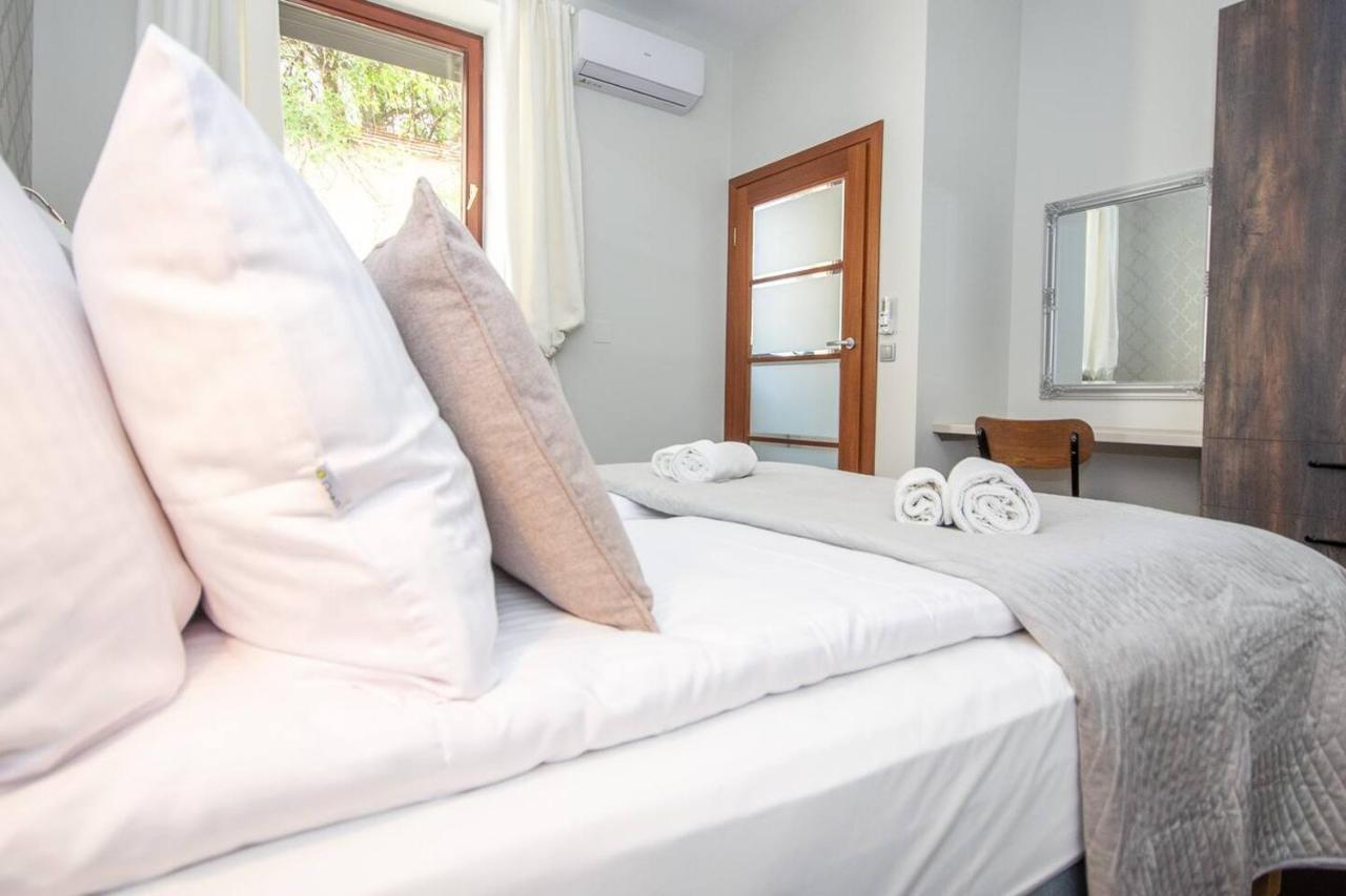 Inpoint 2-Bedrooms Apartment With Private Garden And Free Parking Cracovia Exterior foto