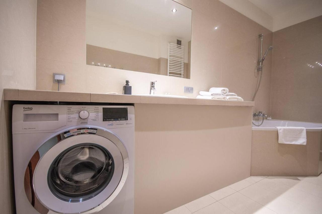 Inpoint 2-Bedrooms Apartment With Private Garden And Free Parking Cracovia Exterior foto